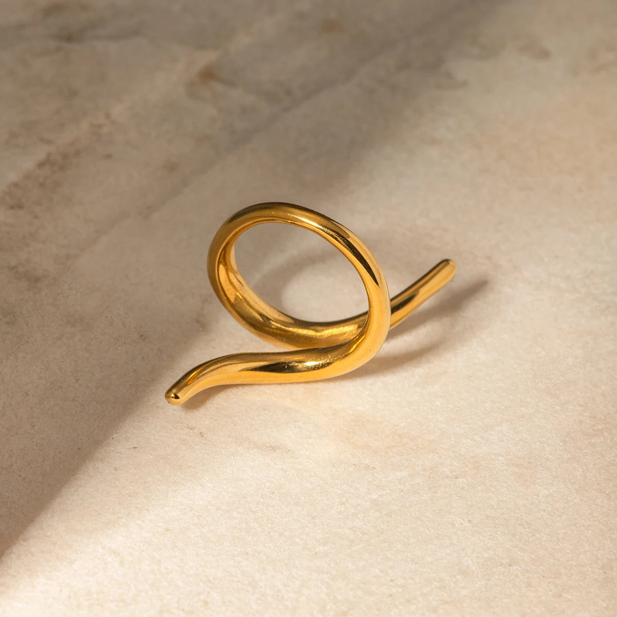 Anillo Omrya