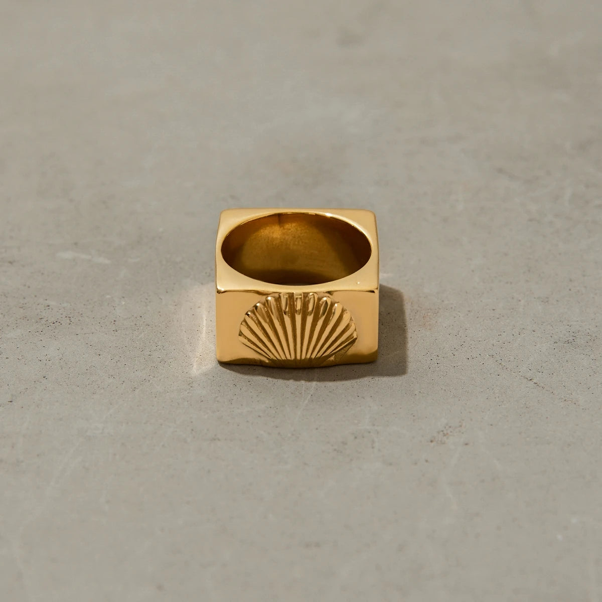 Anillo Calynde