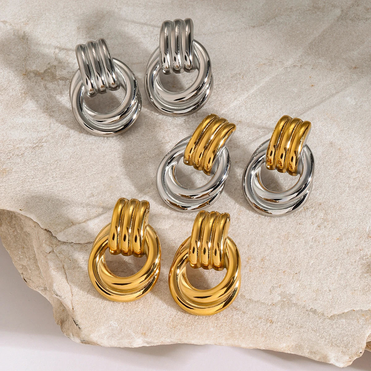 Pendientes Omrya