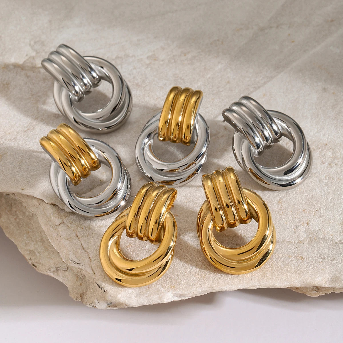 Pendientes Omrya